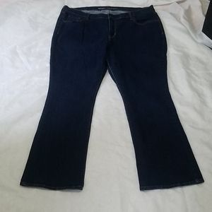 Old Navy Mid-Rise Dark Rinse Curvy Short Jeans
